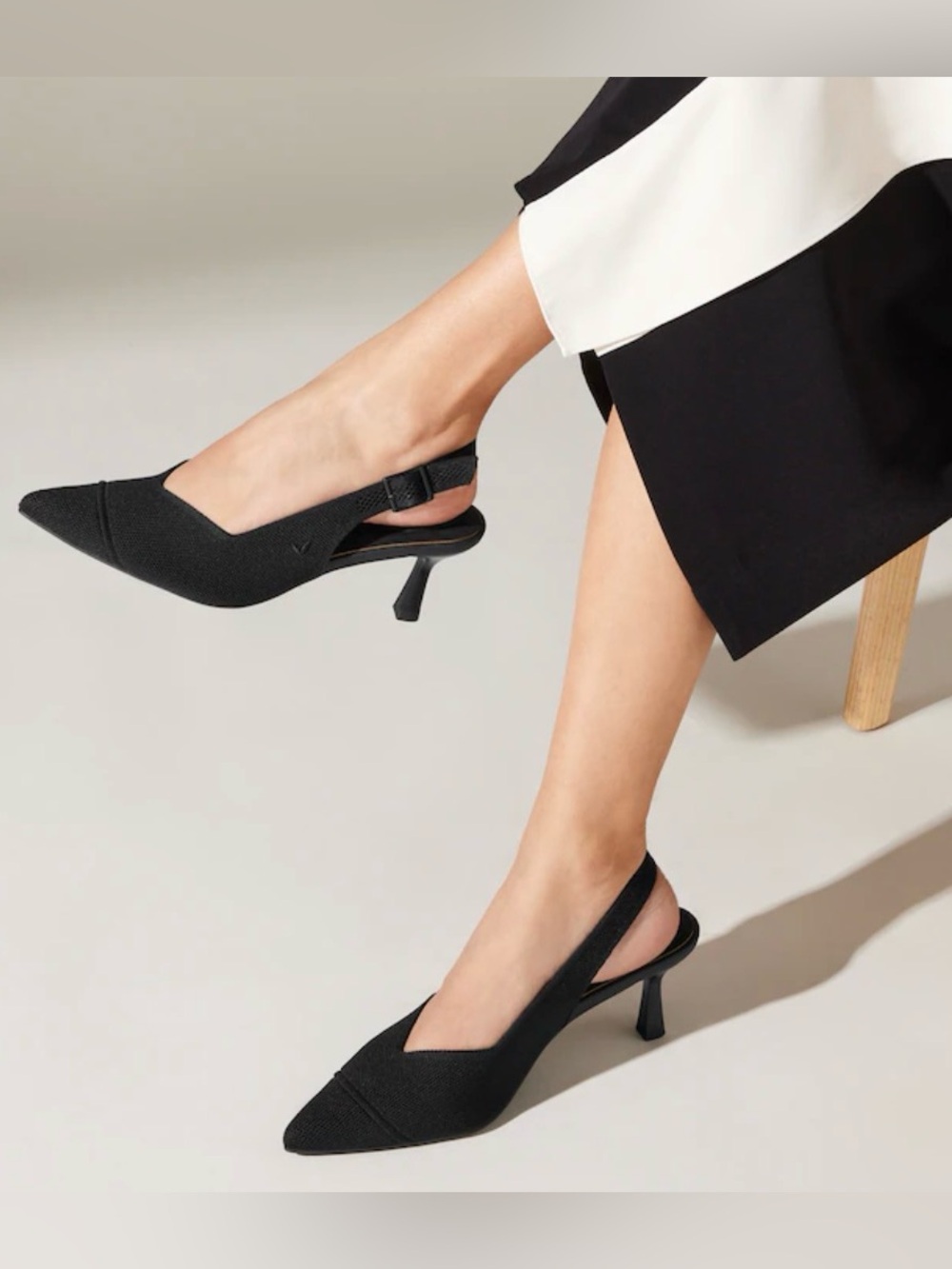 NWOT Vivaia Pointed-Toe Slingback Heels (Addison) in Black